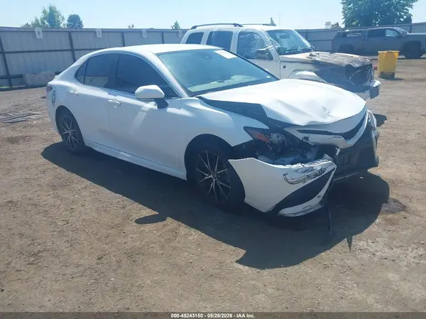 4T1G11AK8NU669470 2022 TOYOTA CAMRY - Image 1