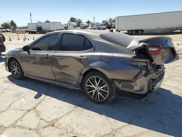4T1G11AK8NU672529 2022 TOYOTA CAMRY - Image 2