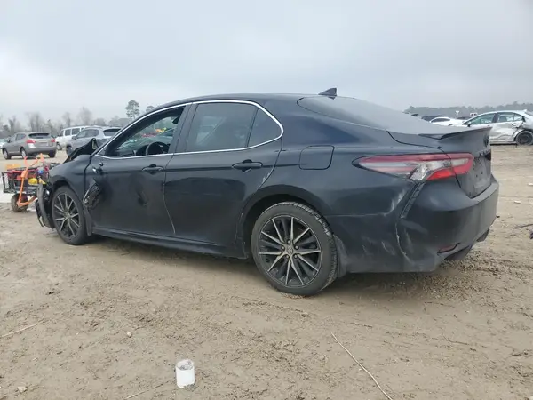 4T1G11AK8NU681098 2022 TOYOTA CAMRY - Image 2