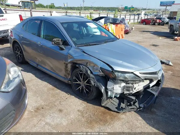 4T1G11AK8NU682770 2022 TOYOTA CAMRY