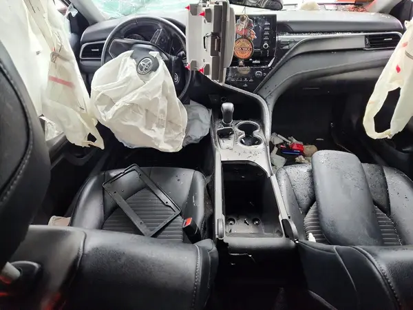 4T1G11AK8NU684521 2022 TOYOTA CAMRY - Image 8