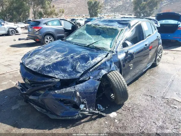 4T1G11AK8NU684616 2022 TOYOTA CAMRY - Image 2