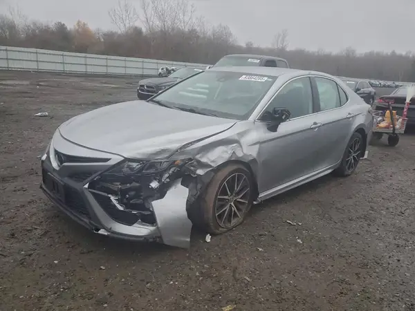 4T1G11AK8NU703519 2022 TOYOTA CAMRY - Image 1