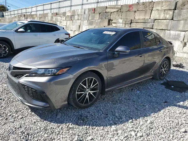 4T1G11AK8NU712575 2022 TOYOTA CAMRY - Image 1