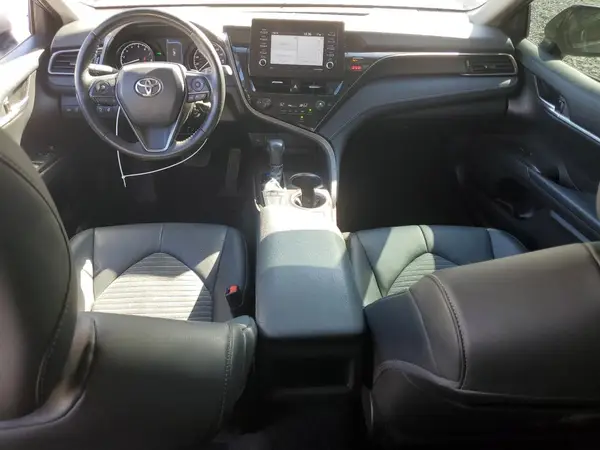 4T1G11AK8NU712575 2022 TOYOTA CAMRY - Image 8