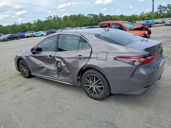 4T1G11AK8NU714505 2022 TOYOTA CAMRY - Image 2