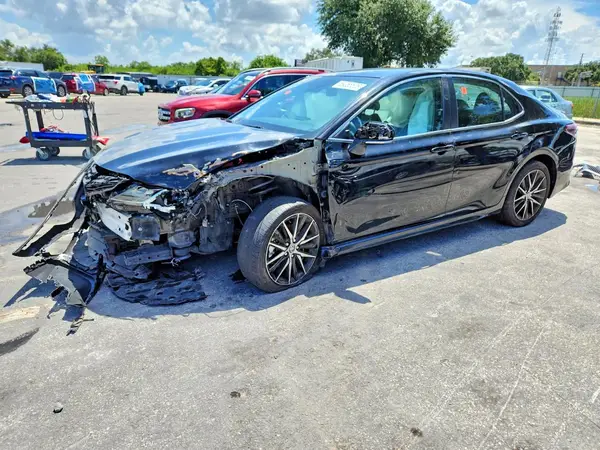 4T1G11AK8PU090448 2023 TOYOTA CAMRY - Image 1