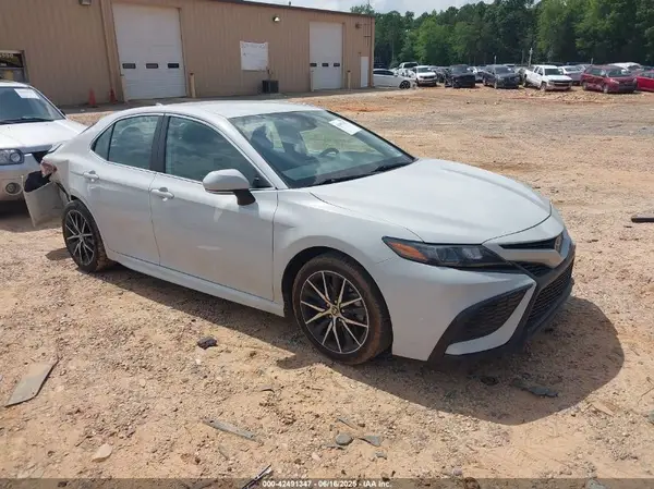 4T1G11AK8PU097996 2023 TOYOTA CAMRY - Image 1