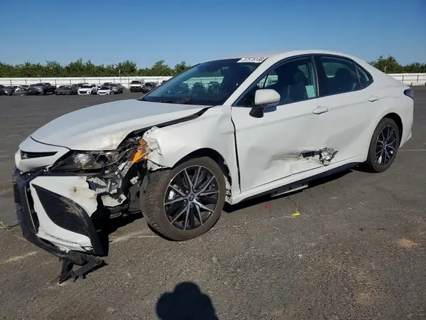 4T1G11AK8PU111136 2023 TOYOTA CAMRY - Image 1