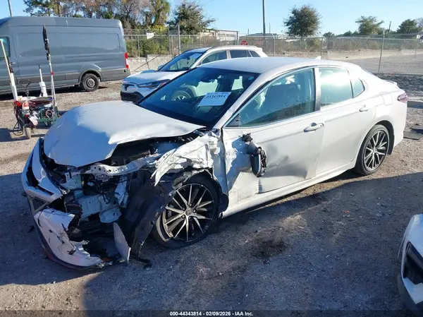 4T1G11AK8PU183521 2023 TOYOTA CAMRY - Image 2