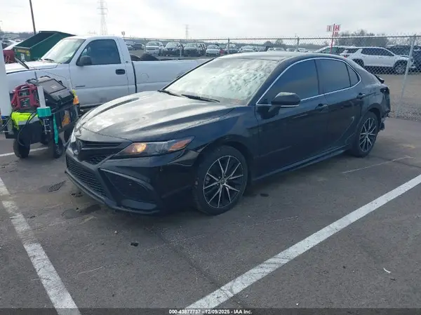4T1G11AK8PU725040 2023 TOYOTA CAMRY - Image 2