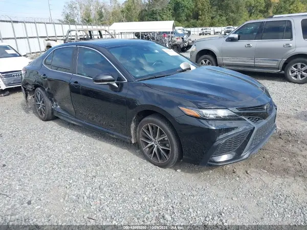4T1G11AK8PU729864 2023 TOYOTA CAMRY - Image 1