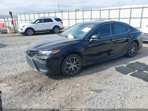4T1G11AK8PU729864 2023 TOYOTA CAMRY - Image 2