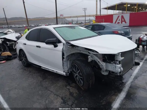 4T1G11AK8PU730576 2023 TOYOTA CAMRY - Image 1