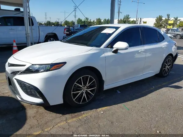 4T1G11AK8PU742436 2023 TOYOTA CAMRY - Image 2