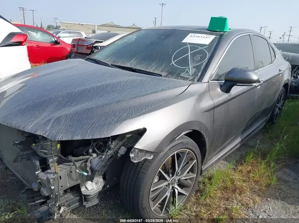 4T1G11AK8PU750570 2023 TOYOTA CAMRY - Image 2