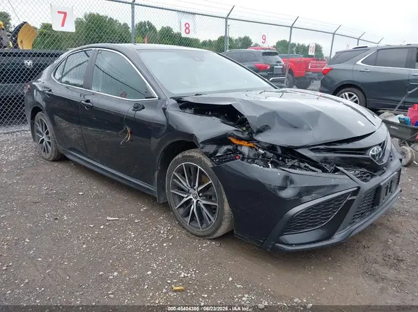4T1G11AK8PU752545 2023 TOYOTA CAMRY - Image 1