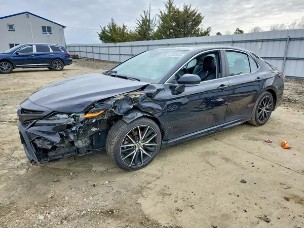 4T1G11AK8PU756840 2023 TOYOTA CAMRY - Image 1