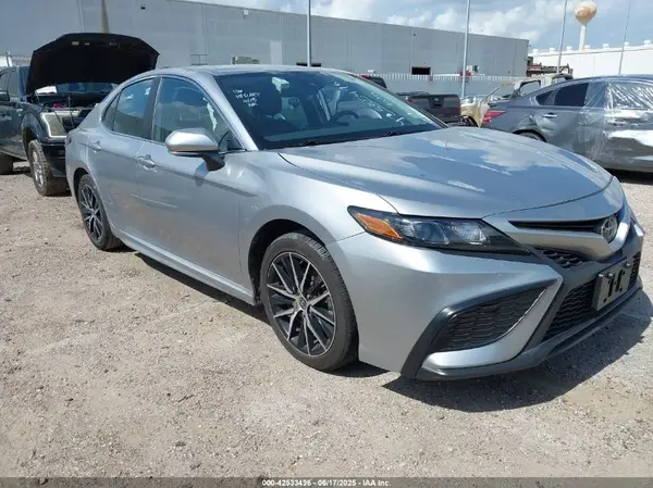 4T1G11AK8PU761083 2023 TOYOTA CAMRY - Image 1