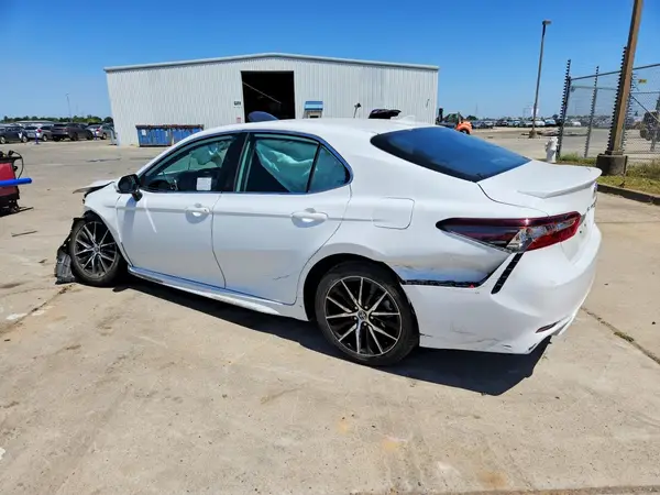 4T1G11AK8PU770138 2023 TOYOTA CAMRY - Image 2