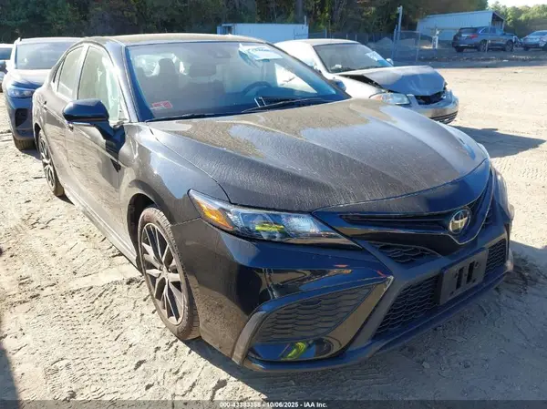 4T1G11AK8PU770222 2023 TOYOTA CAMRY - Image 1