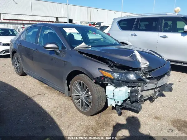 4T1G11AK8PU781060 2023 TOYOTA CAMRY - Image 1