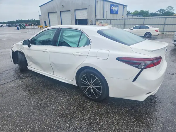 4T1G11AK8PU802795 2023 TOYOTA CAMRY - Image 2