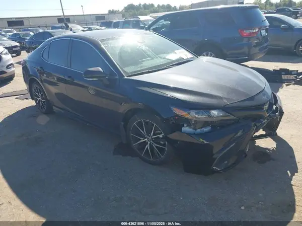 4T1G11AK8PU804157 2023 TOYOTA CAMRY - Image 1