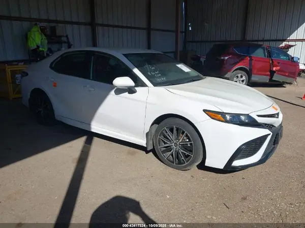 4T1G11AK8PU811562 2023 TOYOTA CAMRY - Image 1