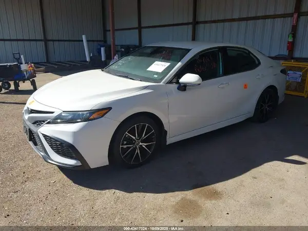 4T1G11AK8PU811562 2023 TOYOTA CAMRY - Image 2
