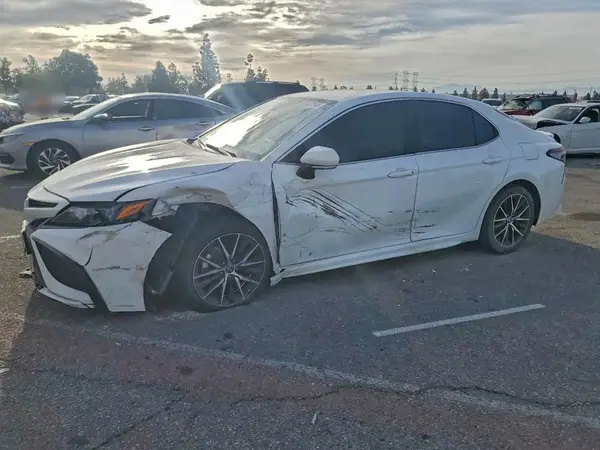 4T1G11AK8PU813554 2023 TOYOTA CAMRY - Image 1