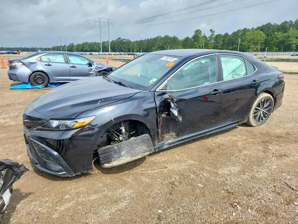 4T1G11AK8PU825591 2023 TOYOTA CAMRY - Image 1