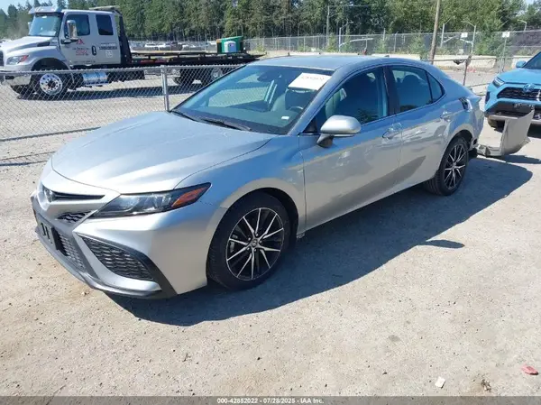 4T1G11AK8PU825882 2023 TOYOTA CAMRY - Image 2