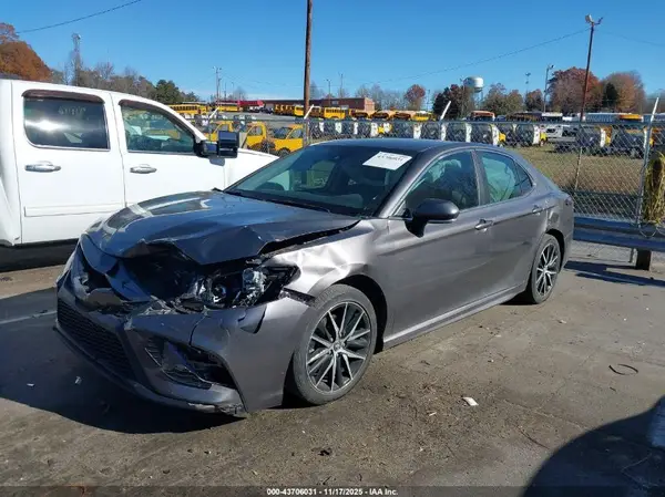 4T1G11AK8PU834839 2023 TOYOTA CAMRY - Image 2