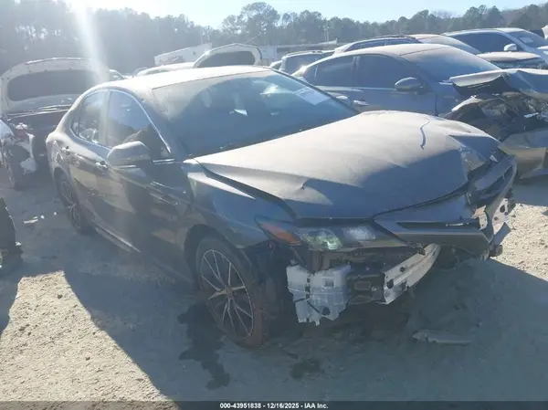 4T1G11AK8PU835649 2023 TOYOTA CAMRY - Image 1