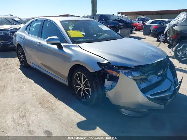 4T1G11AK8RU195672 2024 TOYOTA CAMRY - Image 1