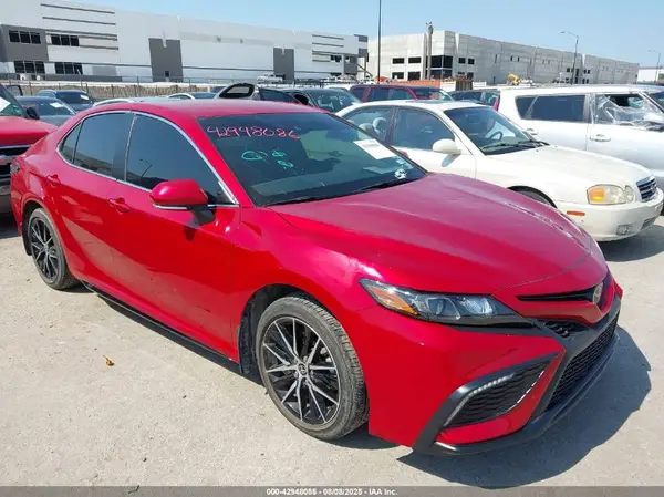 4T1G11AK8RU207352 2024 TOYOTA CAMRY - Image 1