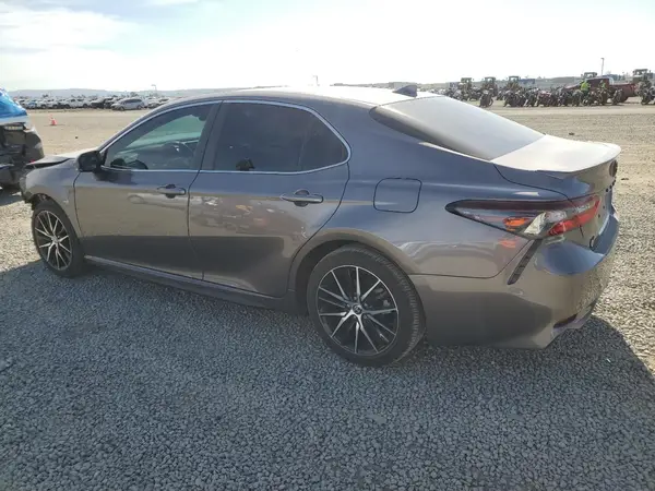 4T1G11AK8RU210669 2024 TOYOTA CAMRY - Image 2
