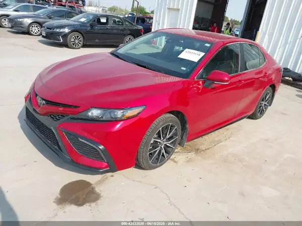 4T1G11AK8RU213734 2024 TOYOTA CAMRY - Image 2