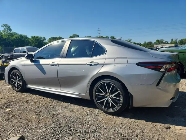 4T1G11AK8RU214138 2024 TOYOTA CAMRY - Image 2