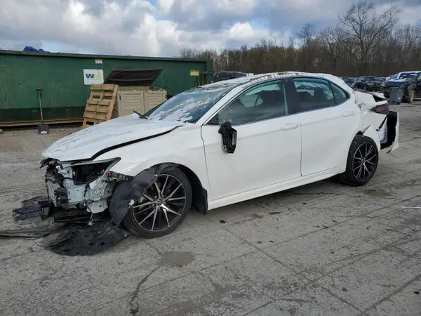4T1G11AK8RU215175 2024 TOYOTA CAMRY - Image 1