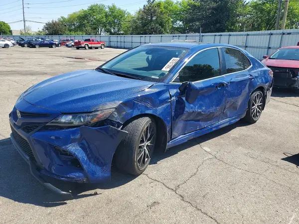 4T1G11AK8RU224863 2024 TOYOTA CAMRY - Image 1