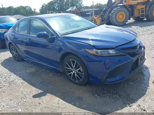 4T1G11AK8RU232333 2024 TOYOTA CAMRY - Image 1