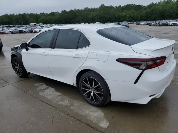 4T1G11AK8RU235569 2024 TOYOTA CAMRY - Image 2
