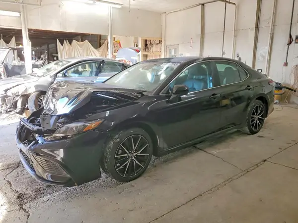 4T1G11AK8RU238066 2024 TOYOTA CAMRY - Image 1