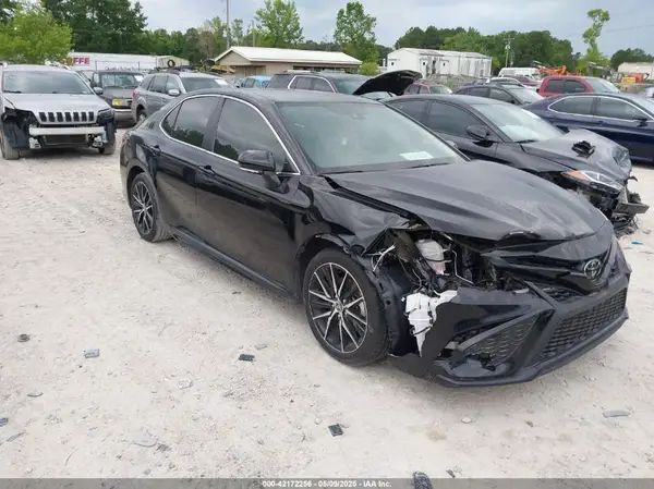 4T1G11AK8RU239458 2024 TOYOTA CAMRY - Image 1
