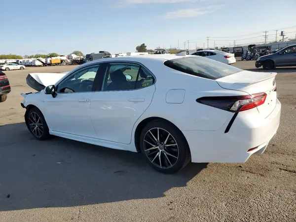 4T1G11AK8RU244062 2024 TOYOTA CAMRY - Image 2