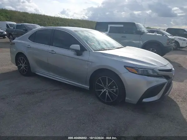 4T1G11AK8RU245096 2024 TOYOTA CAMRY - Image 1