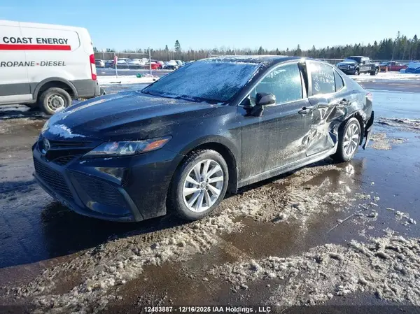 4T1G11AK8RU245423 2024 TOYOTA CAMRY - Image 2