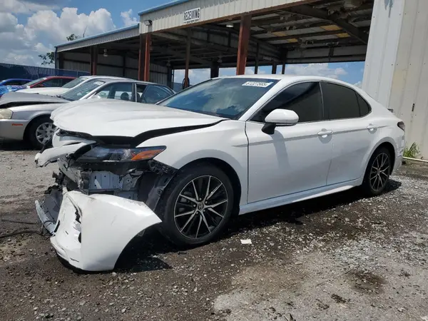 4T1G11AK8RU250279 2024 TOYOTA CAMRY - Image 1
